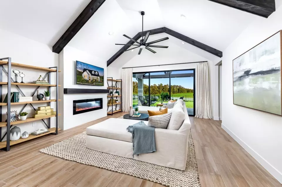 Living - Plan Angelo - 2014 Ironwood Pass Dr, Missouri City, TX 77459 photo 2 of 2