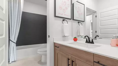Bath - 1009 Steele Summit Rd, Georgetown, TX 78628 photo 4 of 10