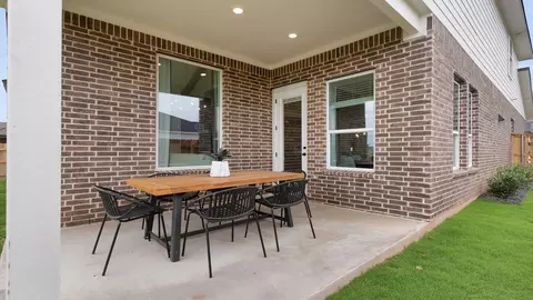 Exterior - 1009 Steele Summit Rd, Georgetown, TX 78628 photo 2 of 9