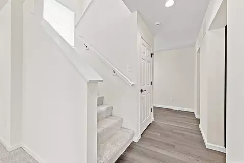 Entry Way - 10245 Spokane Dr, Affton, MO 63123 photo 6 of 10