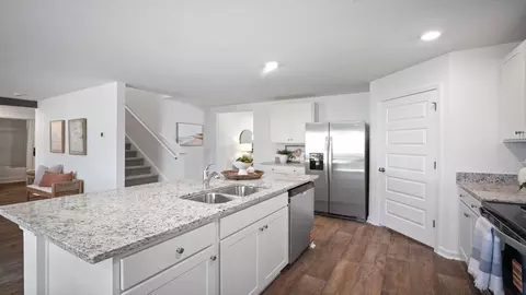 Kitchen - 186 Buckeye Rd, Guyton, GA 31312 photo 4 of 8