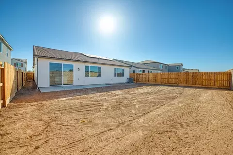 Exterior - 1054 Talus Way S, Madera, CA 93636 photo 8 of 11