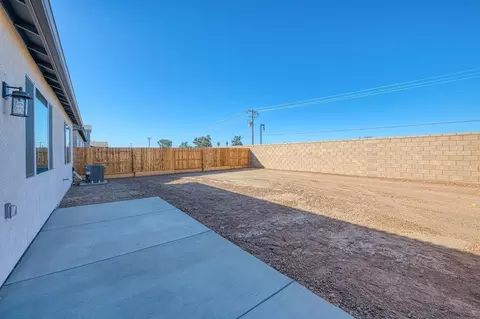 Exterior - 1054 Talus Way S, Madera, CA 93636 photo 7 of 11