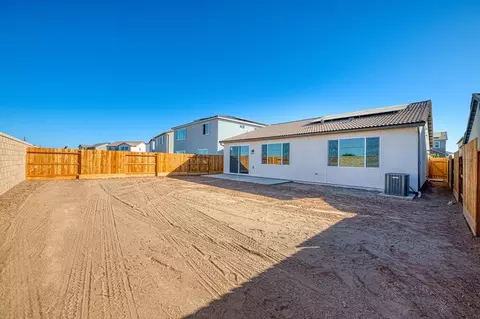 Exterior - 1054 Talus Way S, Madera, CA 93636 photo 10 of 13