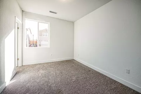 Bedroom - 1054 Talus Way S, Madera, CA 93636 photo 2 of 5