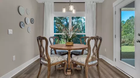 Dining - 5930 Greenfield St, Pace, FL 32571 photo 3 of 3