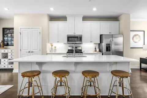 Kitchen - 2901 Waterview Ave, Baltimore, MD 21230 photo 2 of 3