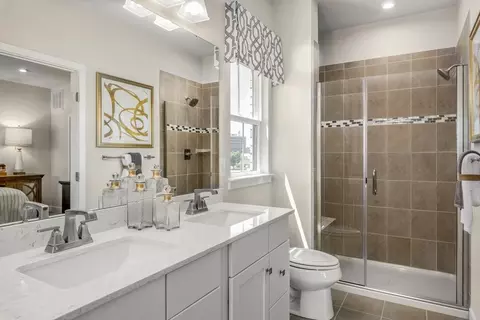Bath - 2901 Waterview Ave, Baltimore, MD 21230 photo 3 of 7