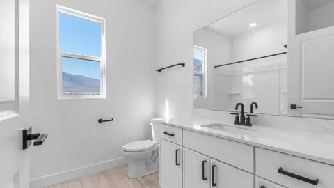 Bath - 1634 E 960 N #245, Salem, UT 84653 photo 1 of 8