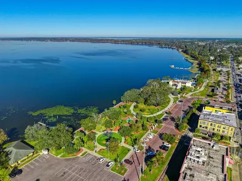 View/Area - 1390 E Lakeview Ave, Eustis, FL 32726 photo 4 of 6