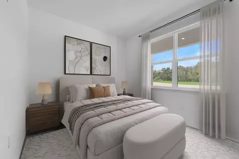 Bedroom - 1390 E Lakeview Ave, Eustis, FL 32726 photo 1 of 8