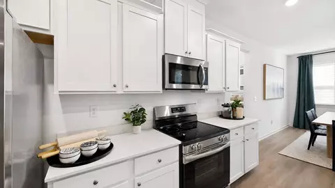 Kitchen - 129 Overton Dr, Perry, GA 31069 photo 4 of 5