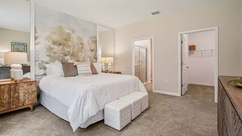 Bedroom - 5204 NW 41st Loop, Ocala, FL 34482 photo 3 of 6
