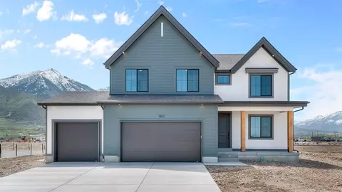 718 N 1600 E, Salem, UT 84653