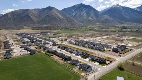 View/Area - 718 N 1600 E, Salem, UT 84653 photo 3 of 17