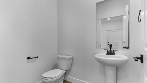 Bath - 718 N 1600 E, Salem, UT 84653 photo 1 of 6