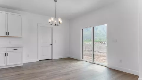 Dining - 718 N 1600 E, Salem, UT 84653 photo 1 of 2