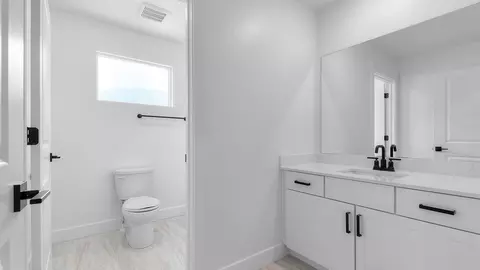 Bath - 718 N 1600 E, Salem, UT 84653 photo 3 of 6