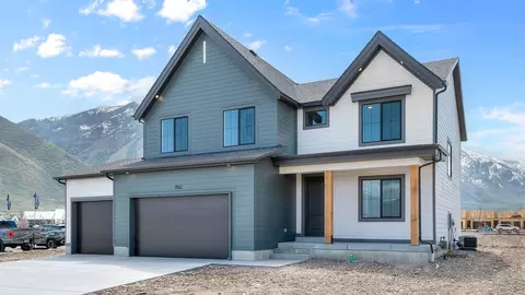 Exterior - 718 N 1600 E, Salem, UT 84653 photo 2 of 16
