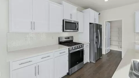 Kitchen - 1568 Bentstalk Dr, Frederick, MD 21703 photo 2 of 8