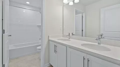 Bath - 1568 Bentstalk Dr, Frederick, MD 21703 photo 5 of 14