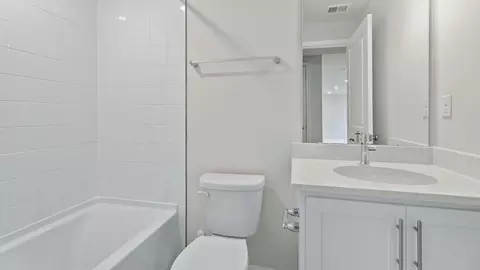 Bath - 1568 Bentstalk Dr, Frederick, MD 21703 photo 6 of 14