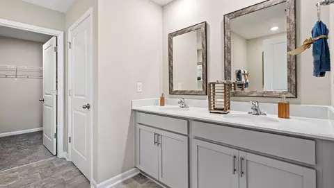 Bath - 323 Ritter Ln, Anderson, SC 29621 photo 3 of 4