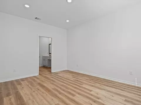 Bedroom - 12883 Gondala St, Elberta, AL 36530 photo 2 of 9