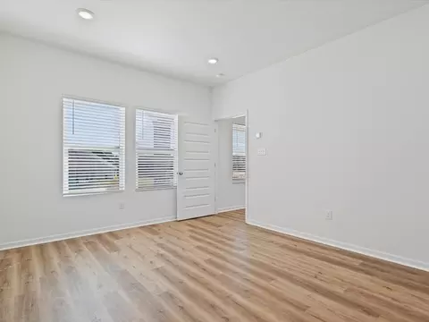 Living - 12883 Gondala St, Elberta, AL 36530 photo 4 of 8