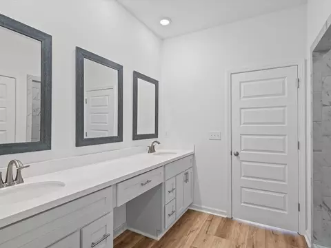 Bath - 12883 Gondala St, Elberta, AL 36530 photo 1 of 5