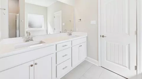 Bath - 1601 Eagle Ave, Westlake, LA 70669 photo 3 of 7