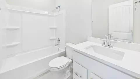 Bath - 1601 Eagle Ave, Westlake, LA 70669 photo 4 of 7