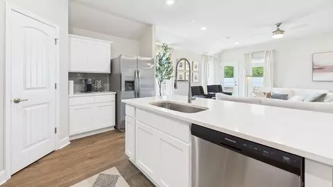 Kitchen - 206 High Ridge Rd, Duson, LA 70529 photo 6 of 8