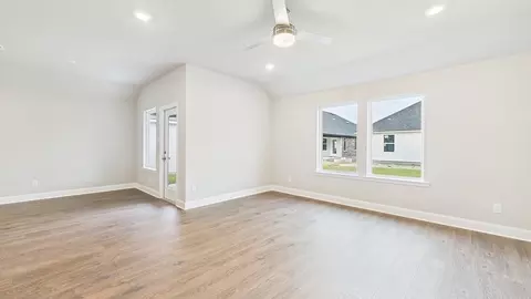 Living - 206 High Ridge Rd, Duson, LA 70529 photo 2 of 5