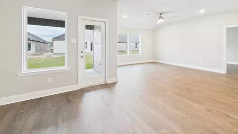 Living - 206 High Ridge Rd, Duson, LA 70529 photo 3 of 5