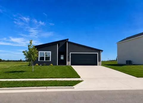 Exterior - 854 S Orchard Way, Springfield, MO 65802 photo 4 of 8