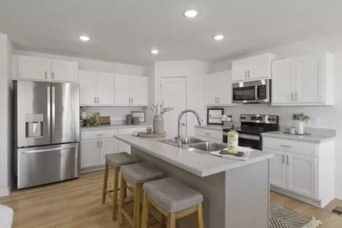 Kitchen - 854 S Orchard Way, Springfield, MO 65802 photo 1 of 5