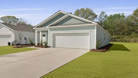 123 Walters Rd, Holly Hill, SC 29059