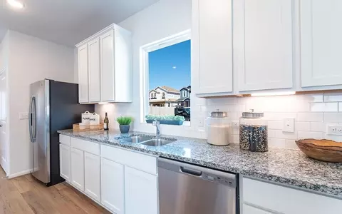 Kitchen - 110 Olympic Park Dr, Kyle, TX 78640 photo 5 of 6