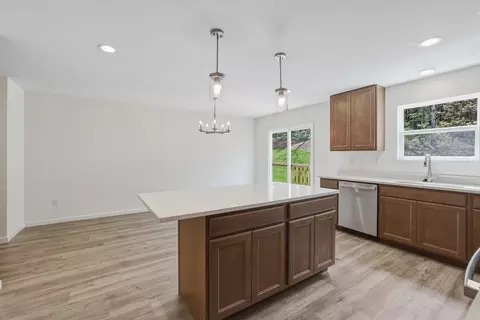 Kitchen - 2308 Castle Hill Dr, Rolla, MO 65401 photo 1 of 6