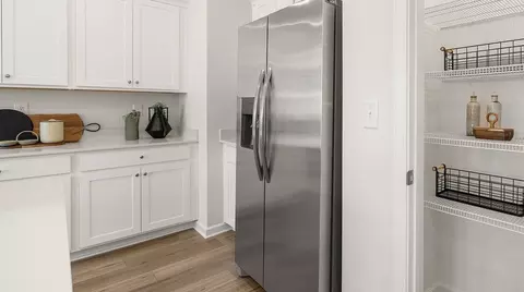 Kitchen - 605 Mabry Creek Ln, Jackson, GA 30233 photo 5 of 5