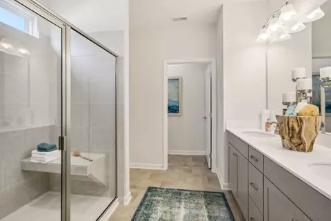 Bath - Quinelle Drive, Perry, GA 31069 photo 5 of 21