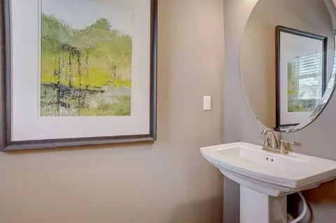 Bath - Quinelle Drive, Perry, GA 31069 photo 6 of 21