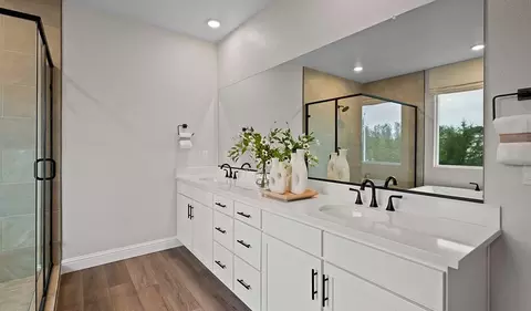 Bath - 7407 Bird Loop, Rancho Murieta, CA 95683 photo 9 of 11
