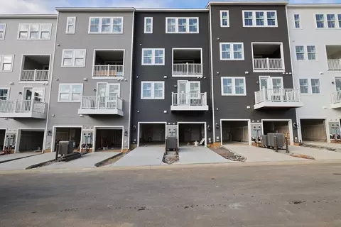 Exterior - 1755 Blacksmith Way UNIT B, Frederick, MD 21702 photo 2 of 5