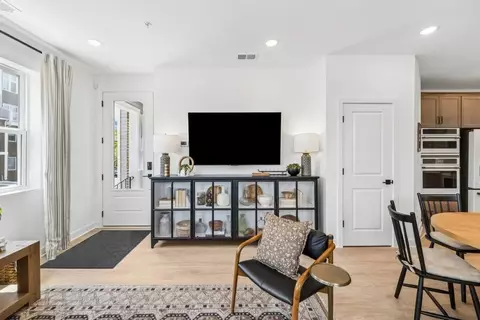 Entry Way - 1755 Blacksmith Way UNIT B, Frederick, MD 21702 photo 2 of 2