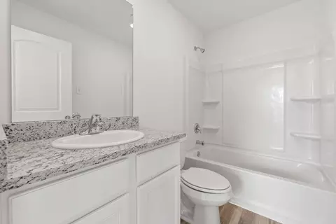 Bath - 16004 Tassel Br, Lytle, TX 78052 photo 1 of 2