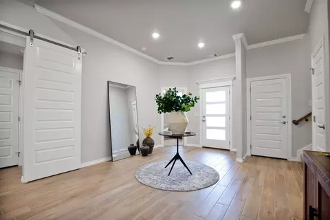 Entry Way - 15413 Bedford Rd, Edmond, OK 73013 photo 6 of 8