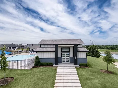 Exterior - 15413 Bedford Rd, Edmond, OK 73013 photo 41 of 44