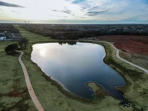 View/Area - 15413 Bedford Rd, Edmond, OK 73013 photo 6 of 10